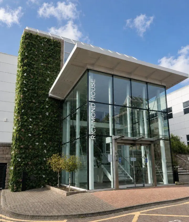 Richmond House glass entrance, Bracknell